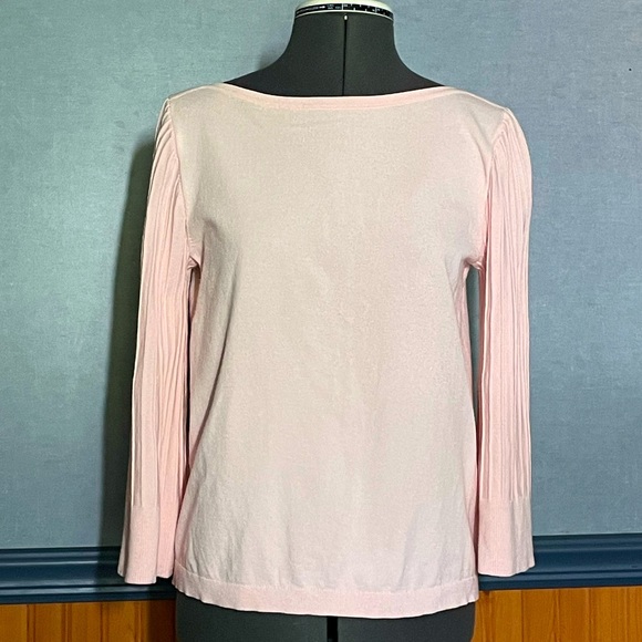 🔥3 for $15 Sale- Ann Taylor sweater - Picture 2 of 7